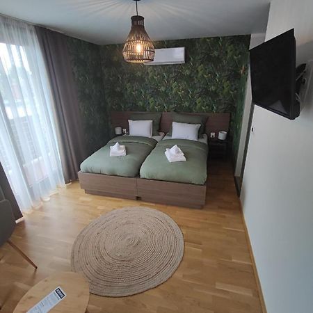 Rooms Сомбатхей Экстерьер фото