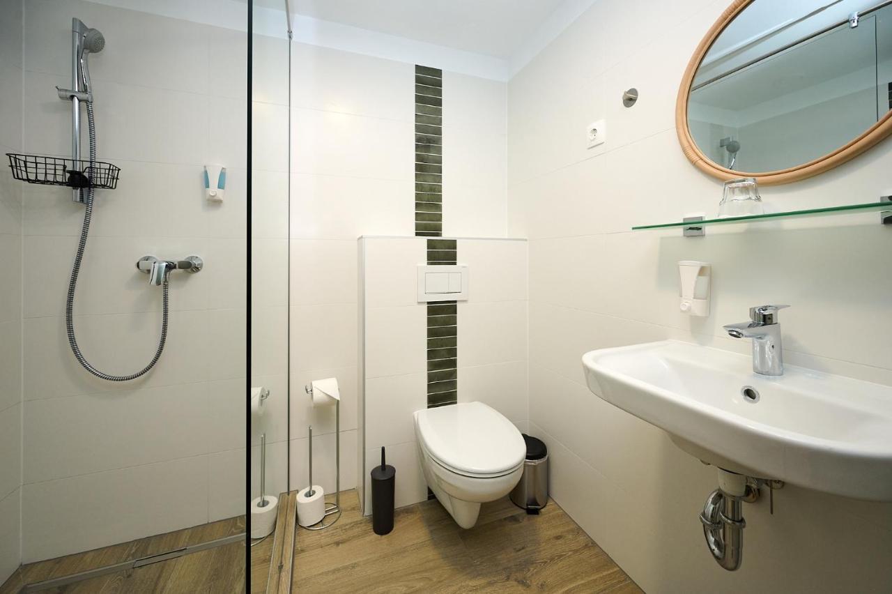 Rooms Сомбатхей Экстерьер фото