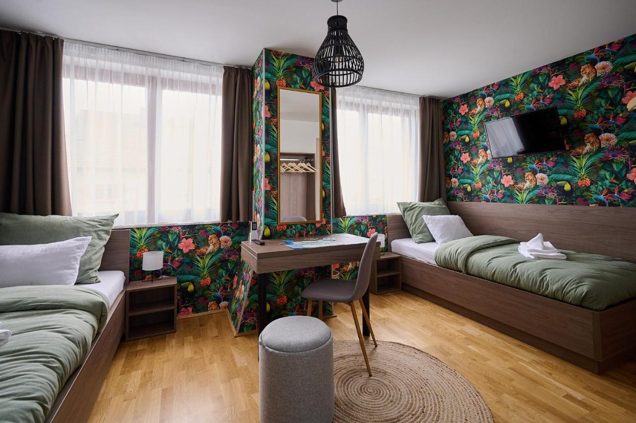 Rooms Сомбатхей Экстерьер фото