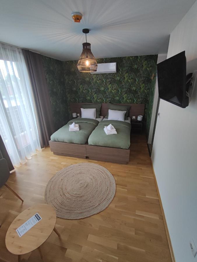 Rooms Сомбатхей Экстерьер фото