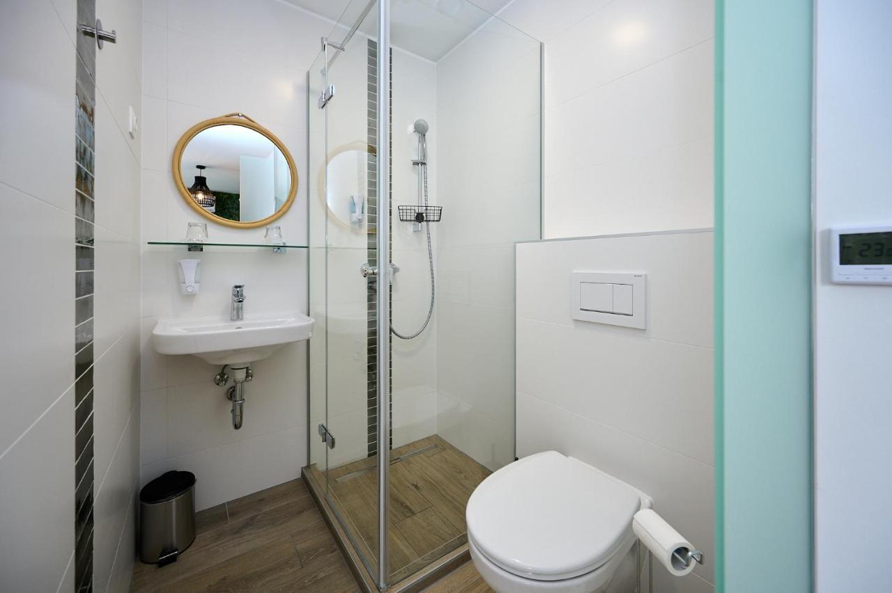 Rooms Сомбатхей Экстерьер фото