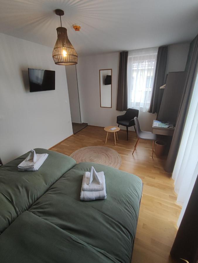 Rooms Сомбатхей Экстерьер фото