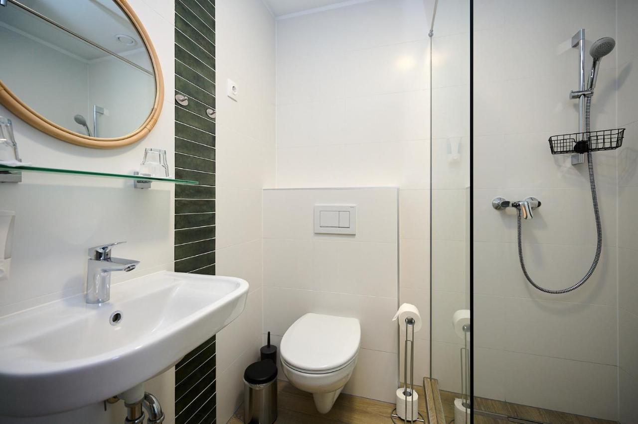 Rooms Сомбатхей Экстерьер фото